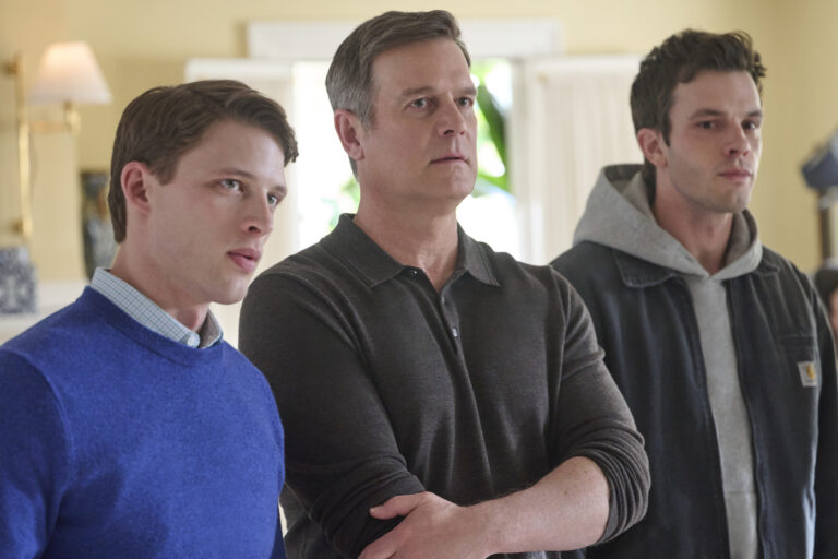 Line of Fire, Taylor Bloom as Russ Hollingsworth, Peter Krause as Mike Hollingsworth, Tommy O'Brien as Mike "Micah" Hollingsworth Jr